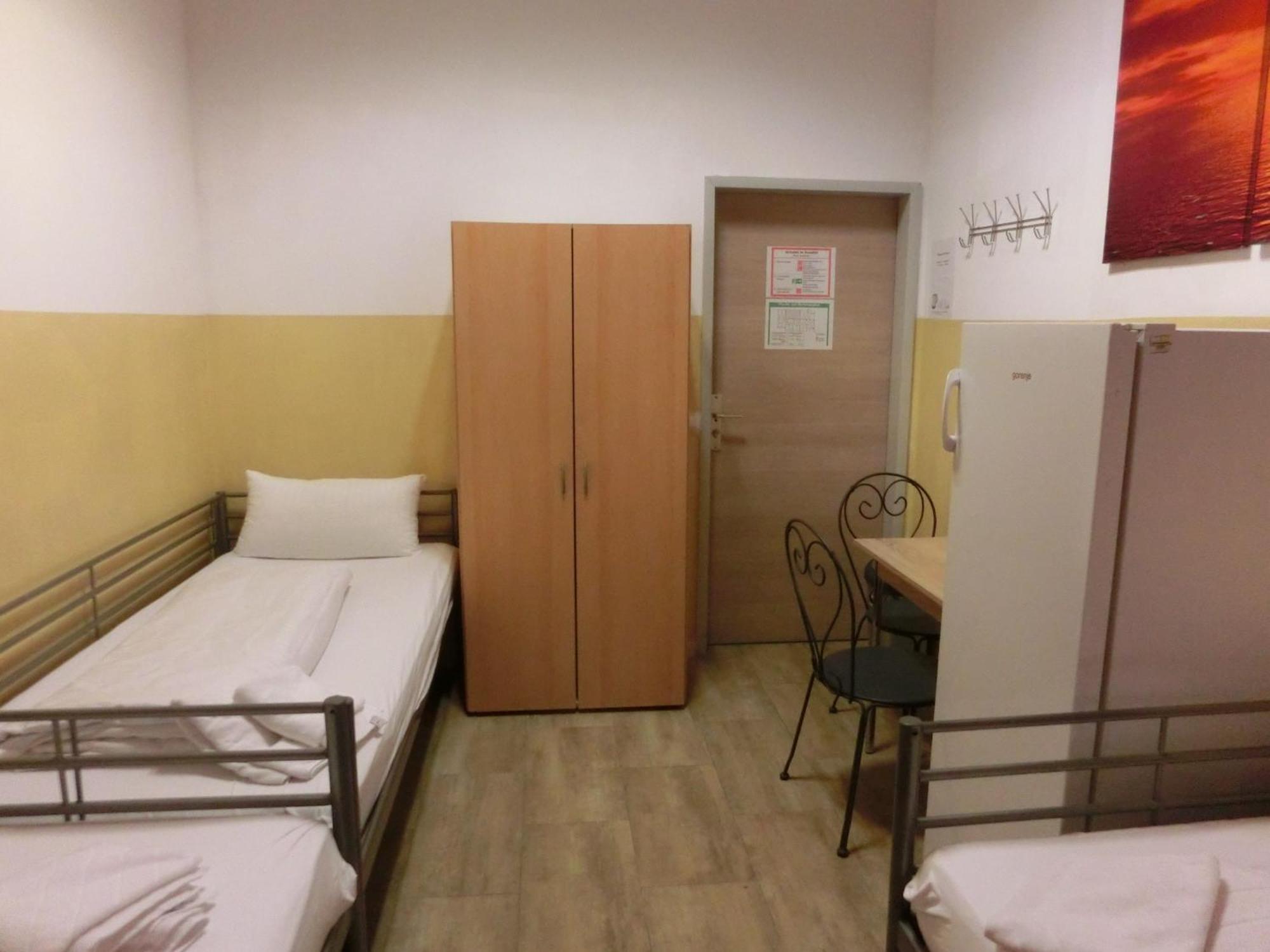 Pension Stadtpark Хамбург Екстериор снимка